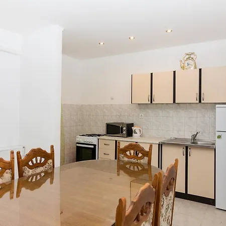 Apartament Paula *