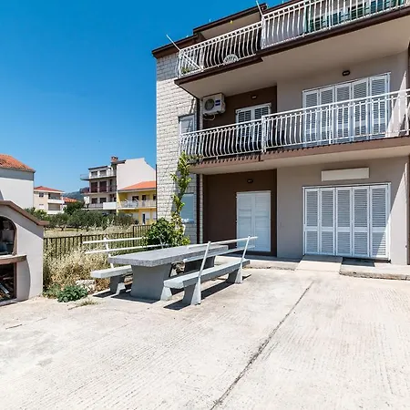 Apartament Paula *